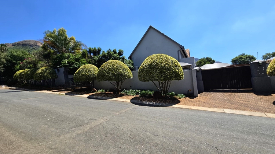 6 Bedroom Property for Sale in Schoemansville North West